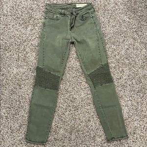 Pistola Olive Moto skinny